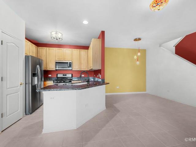 Condo for sale in Addison, DuPage County
