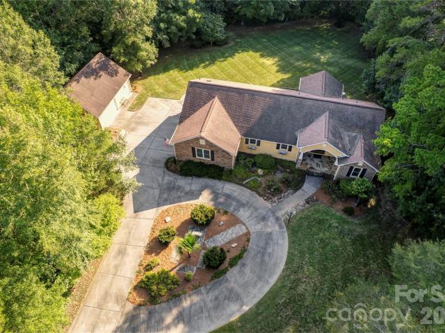 House for sale in Saddlebrook, Midland