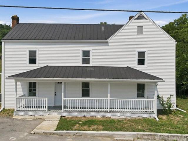 House for sale in Hedgesville, Berkeley County