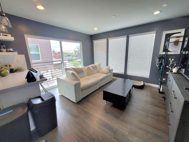 Apartment for rent in Canoga Park, California