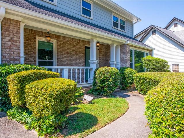 House for sale in Hidden Hills, Redan