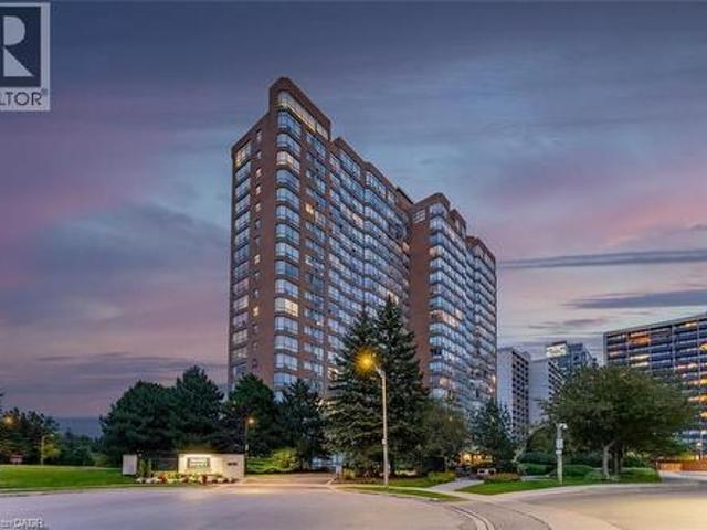 Condo for sale in Burlington, Ontario
