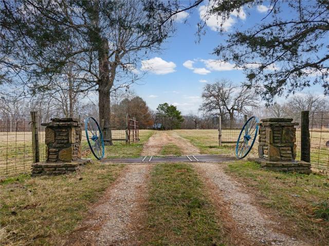 House for sale in Ark