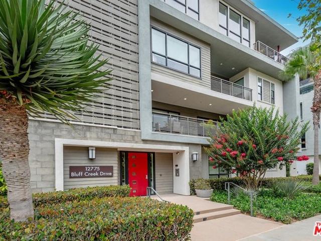 Condo for sale in Canoga Park, California