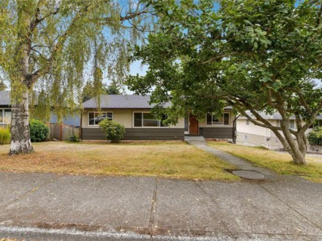 House for sale in Victoria, British Columbia