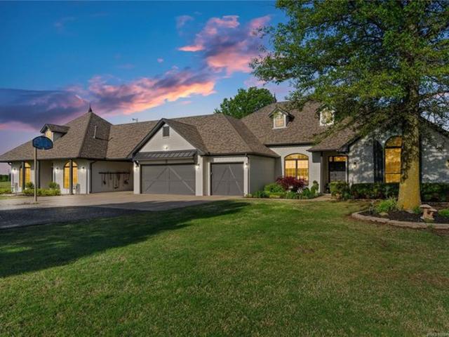 Farm for sale in Okmulgee, Oklahoma