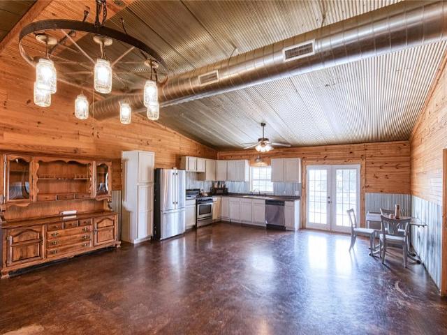 House for sale in Washita, Oklahoma