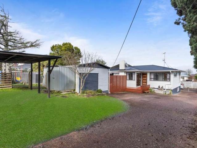 House for sale in Wairau Valley