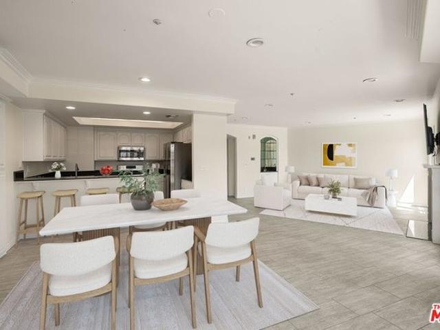 Condo for sale in Canoga Park, California