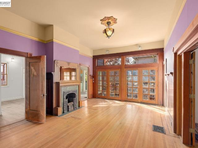 House for sale in Alameda, Alameda County