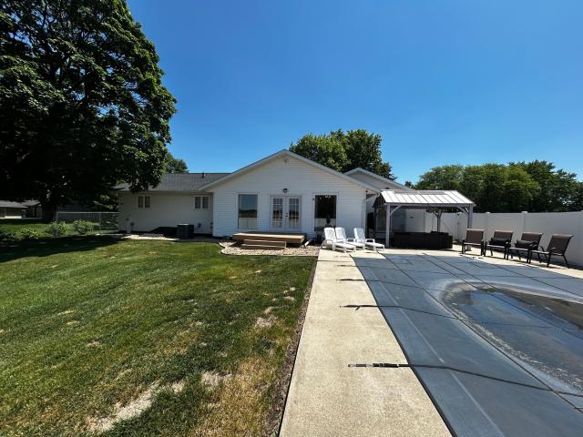 House for sale in Whiteside, Illinois