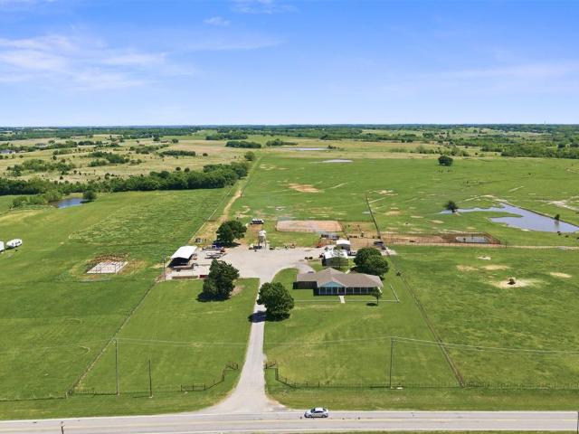 House for sale in Davis, Murray County