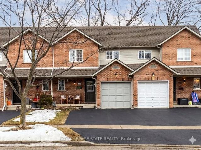 Townhouse for sale in Woburn, Ontario