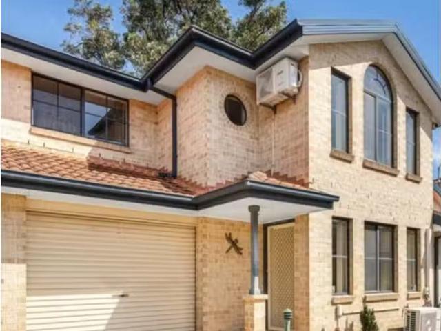 Condo for rent in Smithfield, Sydney