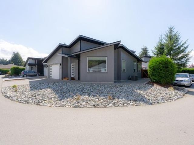 House for sale in Clayoquot, British Columbia