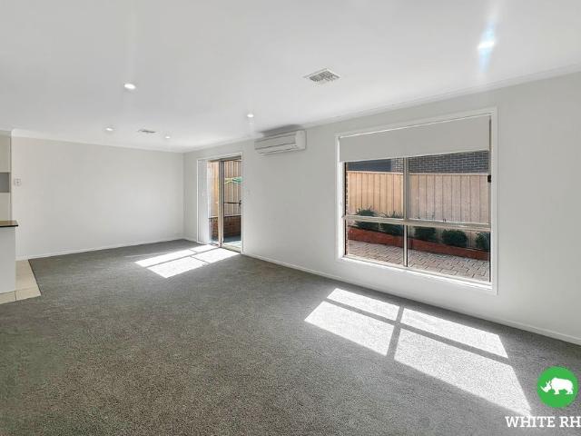 Townhouse for rent in Queanbeyan, New South Wales