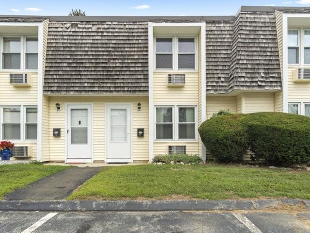 Townhouse for sale in East Lyme, Connecticut