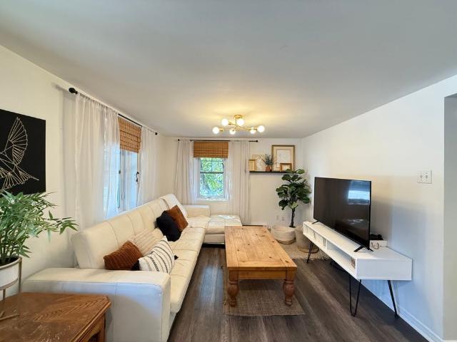 Apartment for rent in Sainte-rose, Quebec
