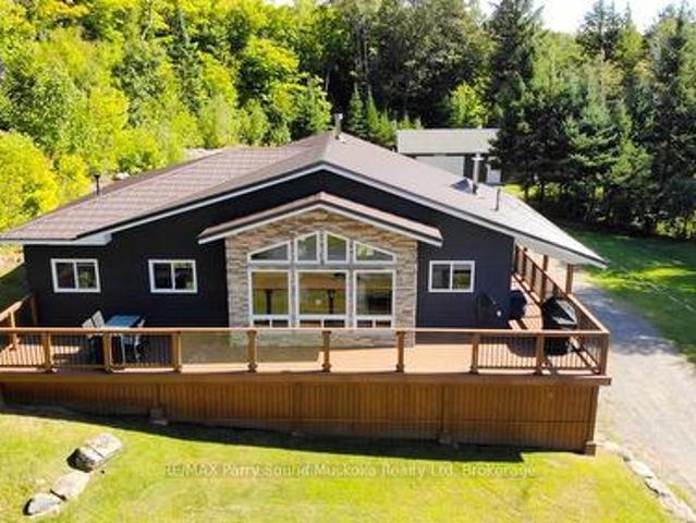 House for sale in Ontario