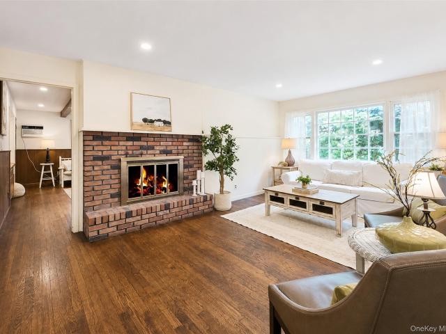 House for sale in Bohemia, New York