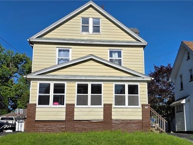 House for sale in Campbell, Ohio