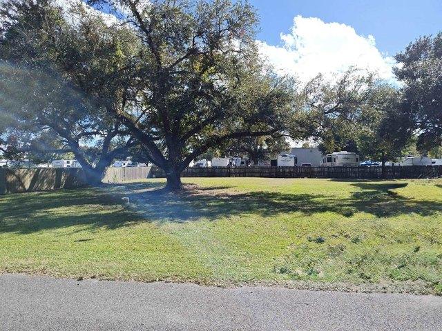 Land for sale in Amelia, Louisiana