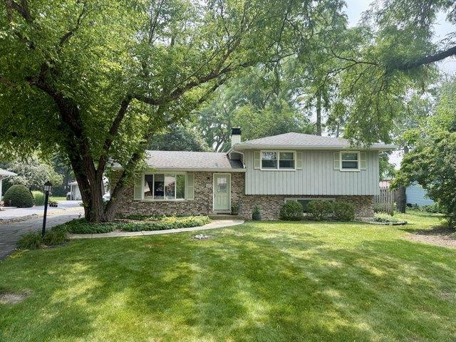 House for sale in Westmont, Illinois