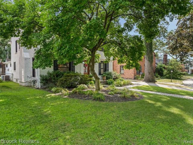 House for sale in Pleasant Ridge, Michigan