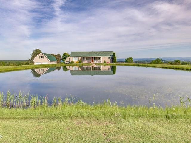 House for sale in Glen, New York