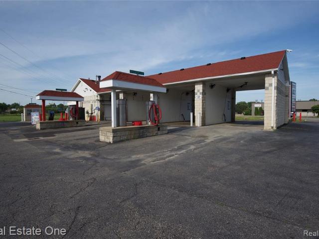 Commercial for sale in Mount Clemens, Michigan