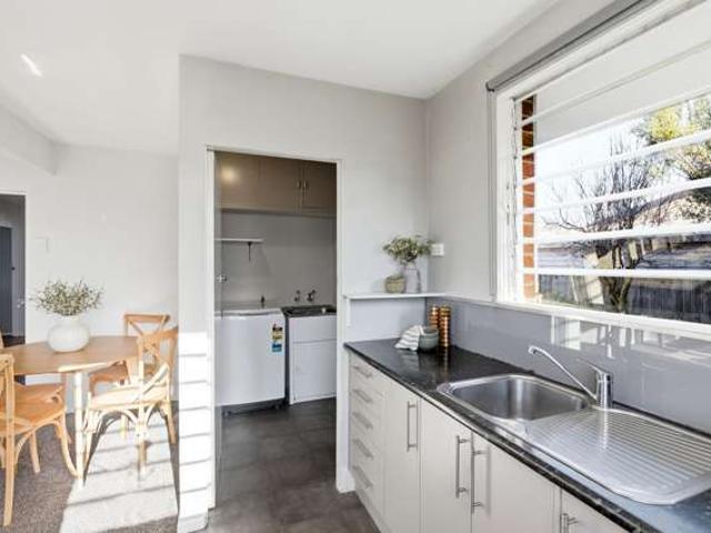 House for sale in Chaslands, Canterbury