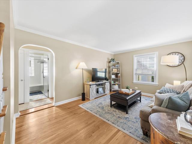 House for sale in Clarendon Hills, DuPage County