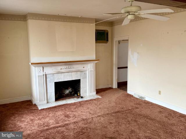 House for sale in Deepwater, New Jersey