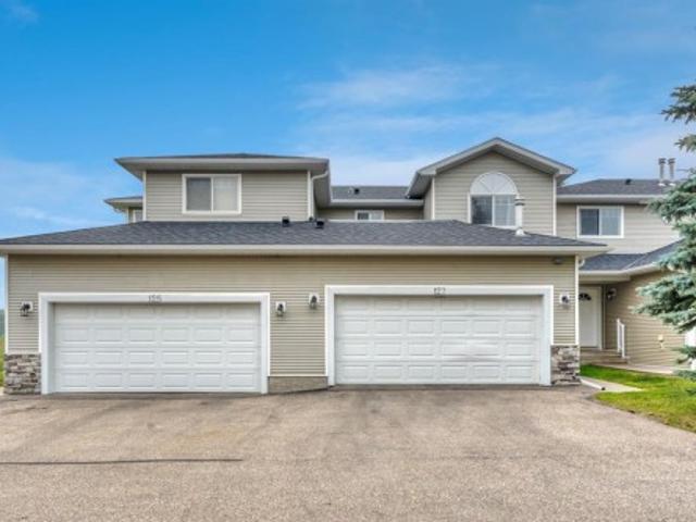 Townhouse for sale in Strathmore, Alberta