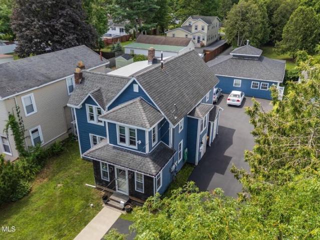 Duplex for sale in Saratoga Springs