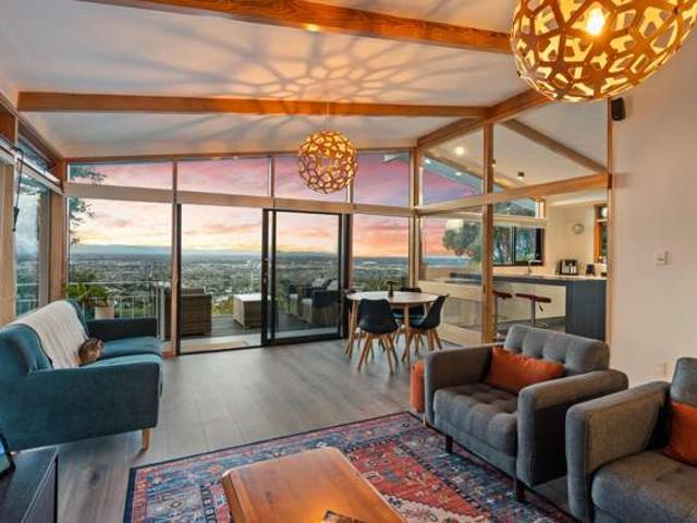 House for sale in Chaslands, Canterbury