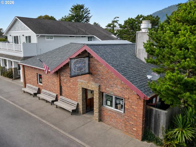 Commercial for sale in Oregonia