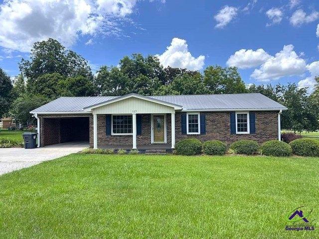 House for sale in Cochran, Georgia