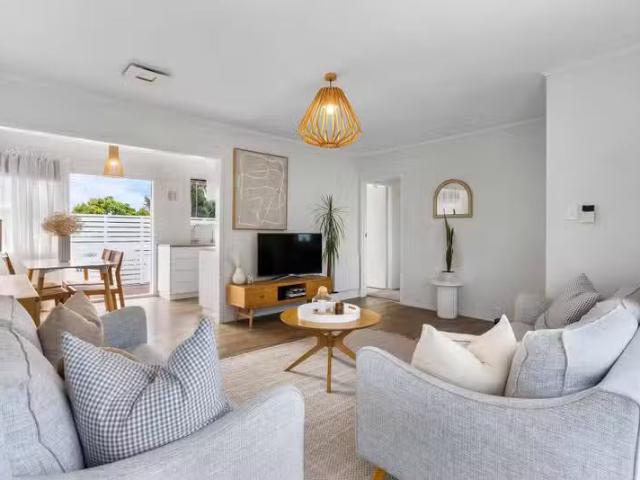 House for sale in Wairau Valley