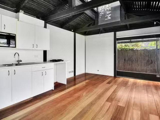 Apartment for rent in North Willoughby