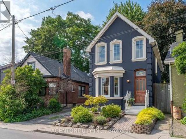 House for sale in Ancaster, Ontario