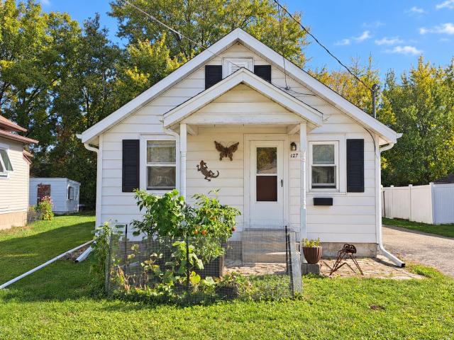 House for sale in Neenah, Winnebago County