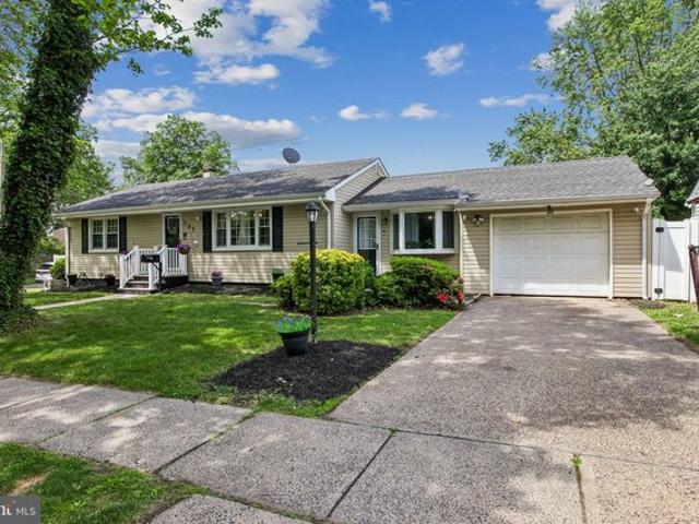 House for sale in Avenel, New Jersey