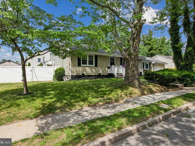 House for sale in Avenel, New Jersey