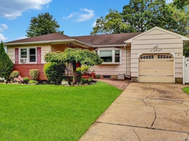 House for sale in Babylon, New York