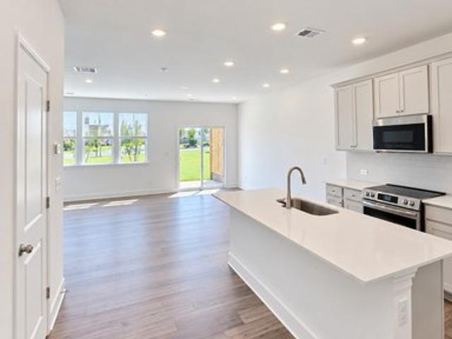 Townhouse for rent in Holly Springs, Georgia