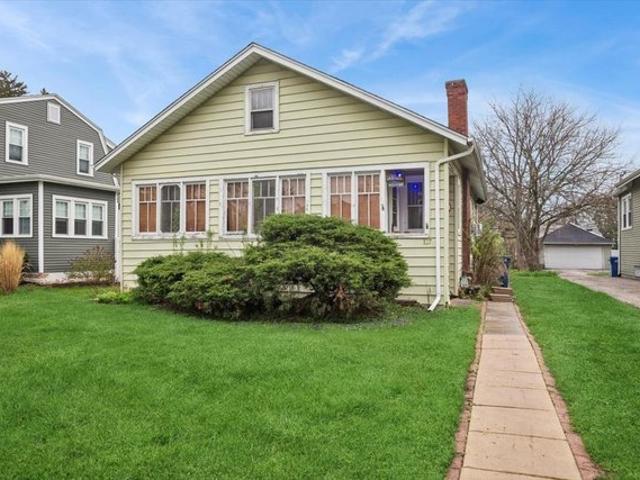 House for sale in Villa Park, Illinois