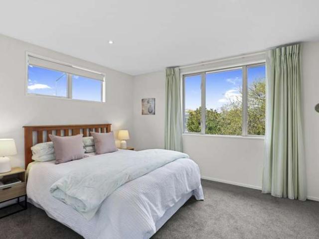 House for sale in Saint Albans, Canterbury