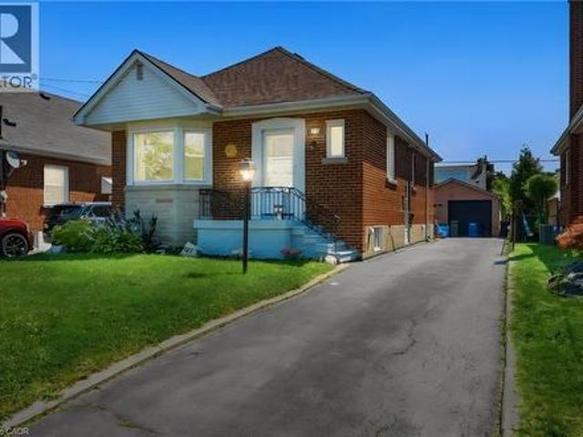 House for sale in Ancaster, Ontario