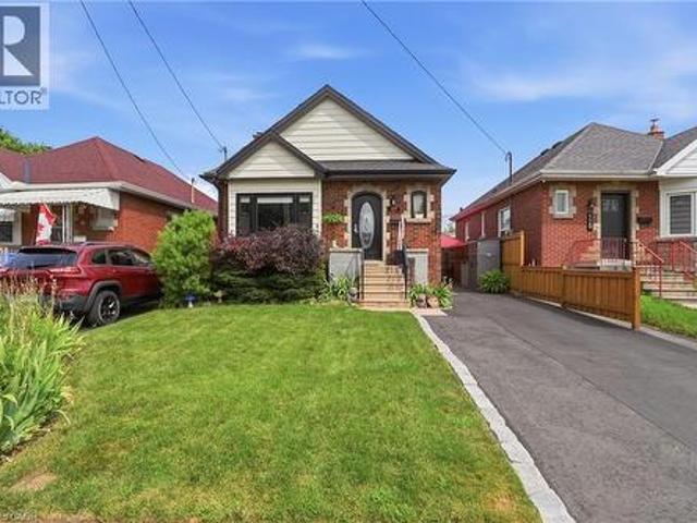 House for sale in Ancaster, Ontario